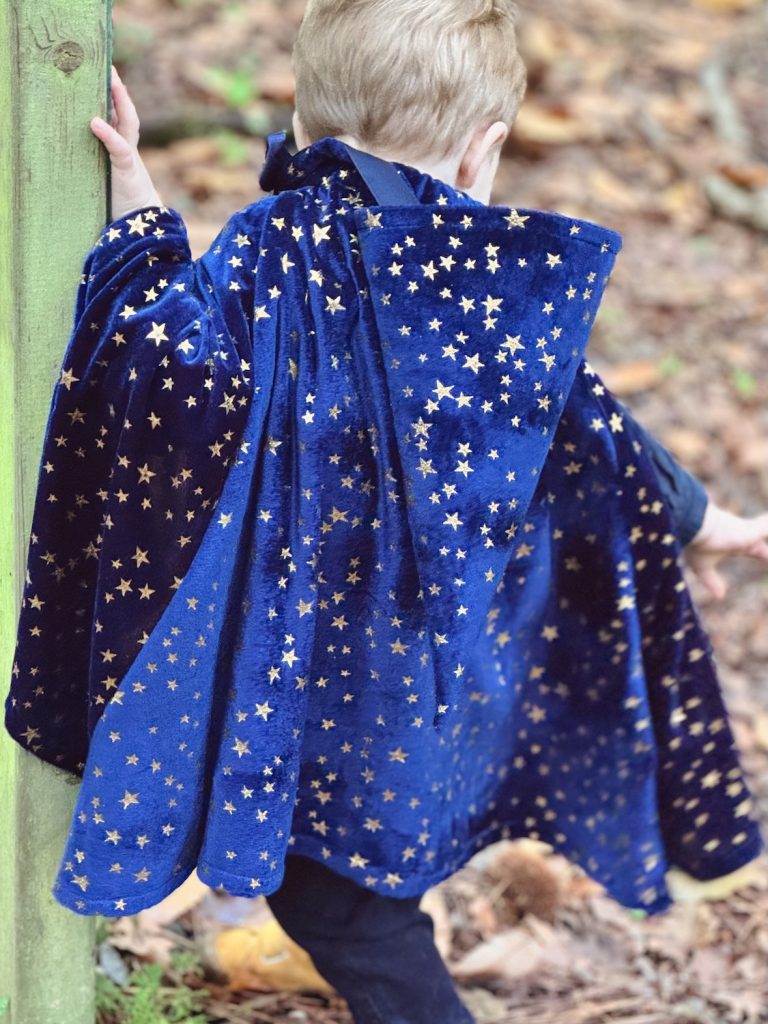 YKKJ Cape De Dinosaure Dragon – Halloween, Déguisement Enfant 4-10 Ans, Capuche, Écailles Brillantes, Taille Unique 80 Cm